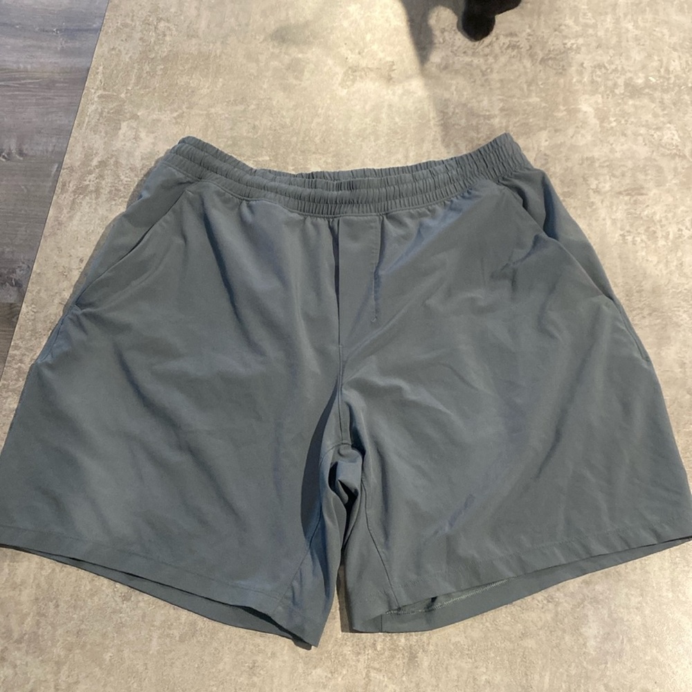 Lulu Pacebreaker Steel Blue/green
- Linerless
- Size Large 5” Inseam